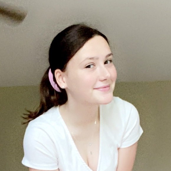 Meet your Posher, Julis - Picture 1 of 1